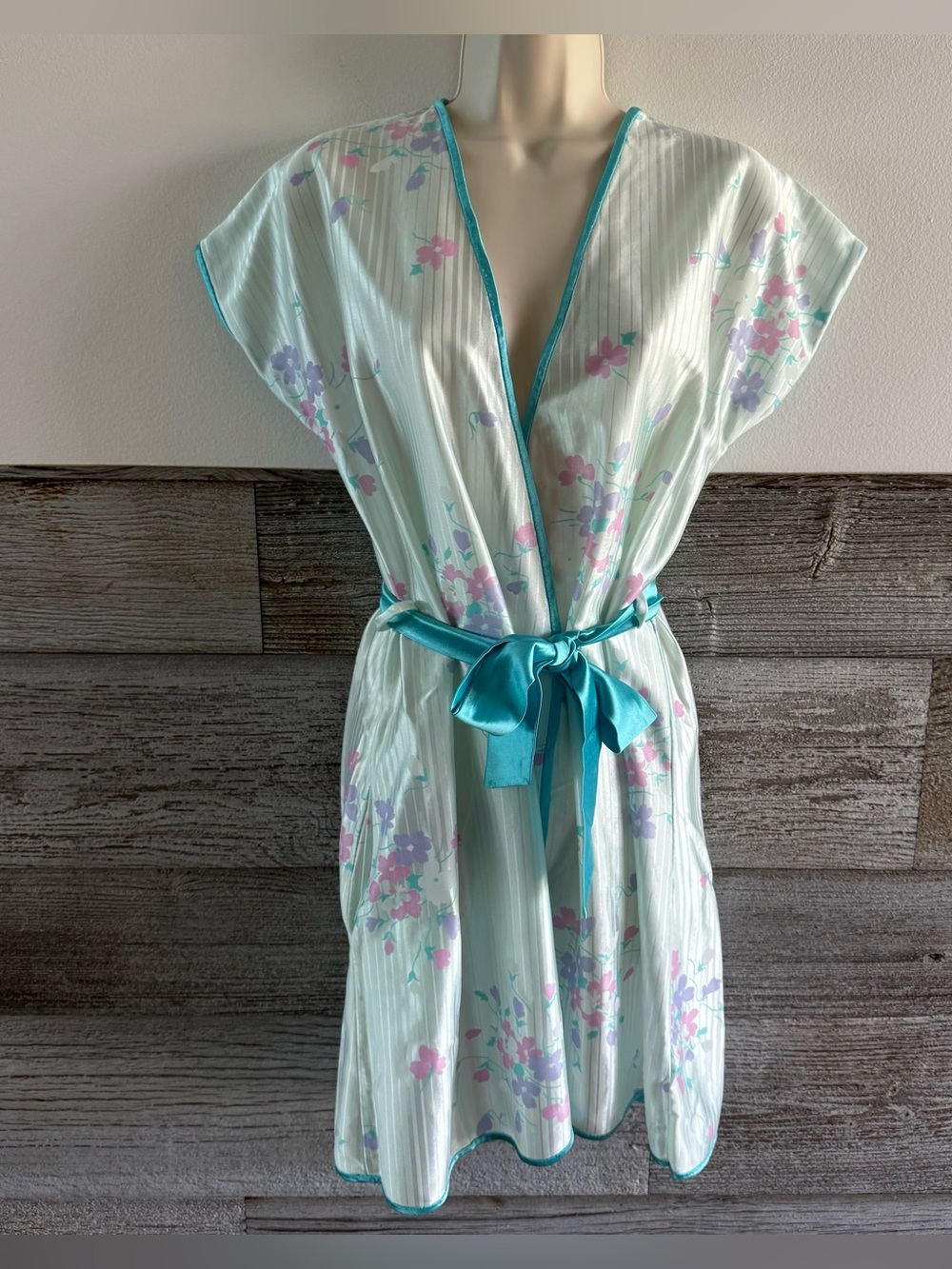 Vintage Pearl by Anne Leslie Floral Robe Cover-Up Medium Pastel Cottagecore (F1)